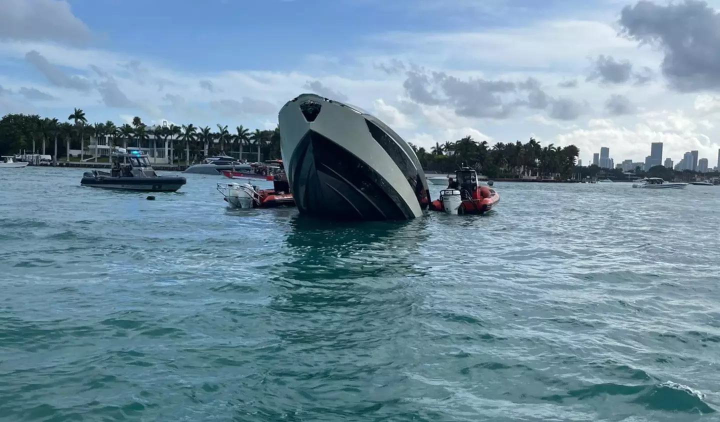 It's currently unclear how the incident happened (@USCGSoutheast/Twitter)