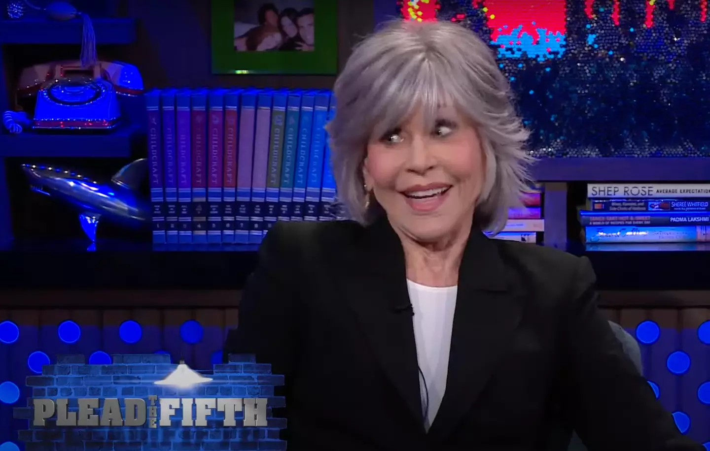 Jane Fonda accused a Hollywood director of trying to 'go to bed' with her.