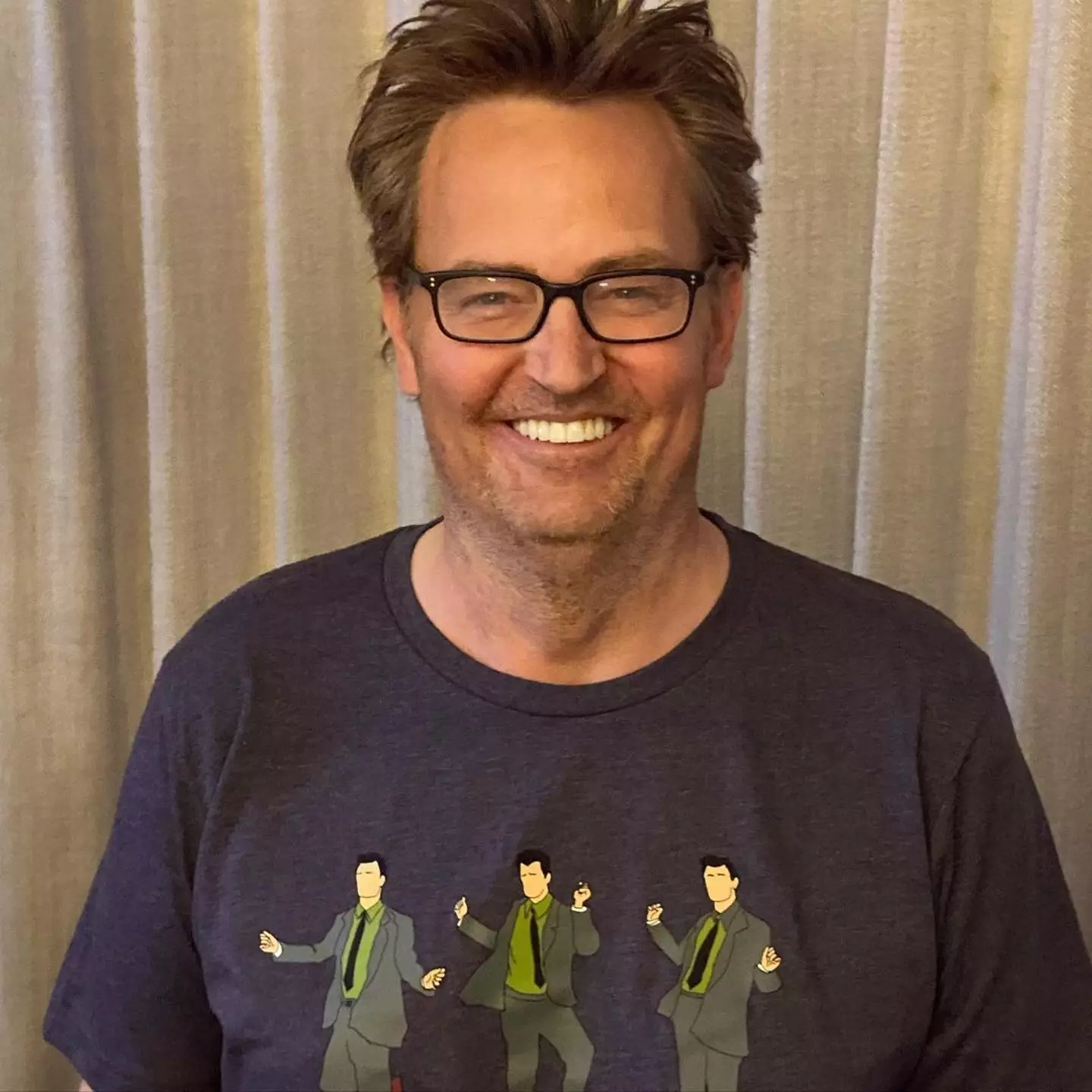 Matthew Perry has taken some bizarre swipes at Keanu Reeves in his new book.
