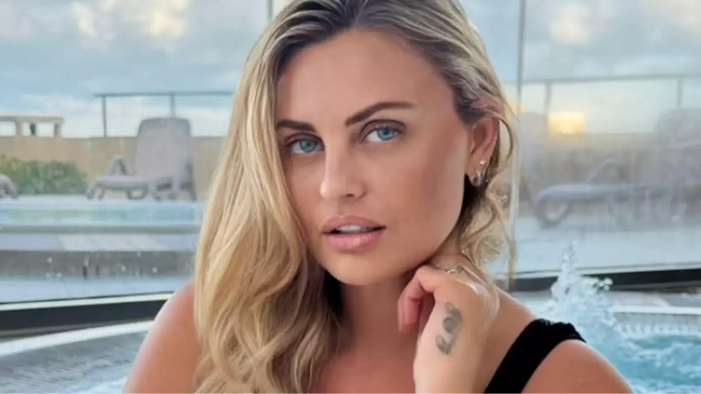 Instagram/officialcarlabellucci