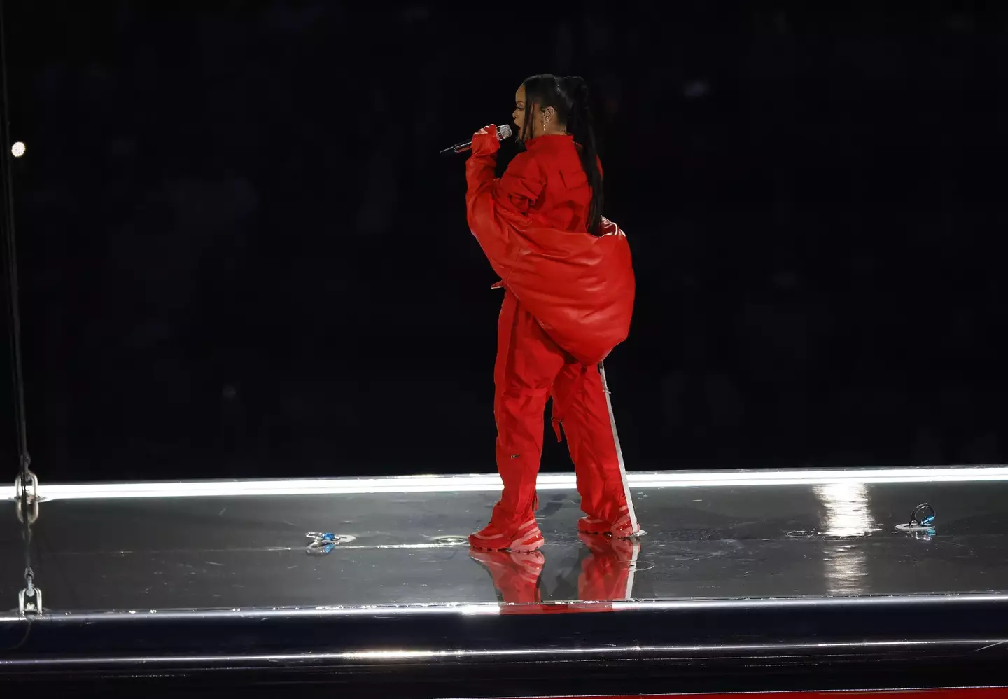 Rihanna didn't welcome any special guests during her Super Bowl performance.