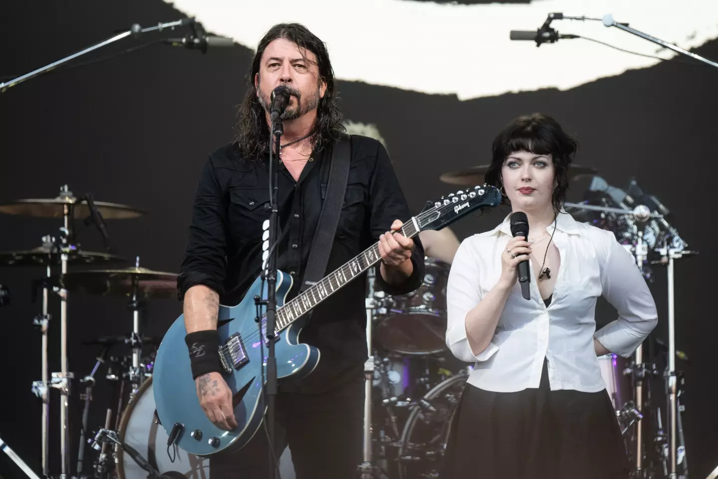 Violet performed with her dad at Glastonbury last year (Harry Durrant/Getty Images)