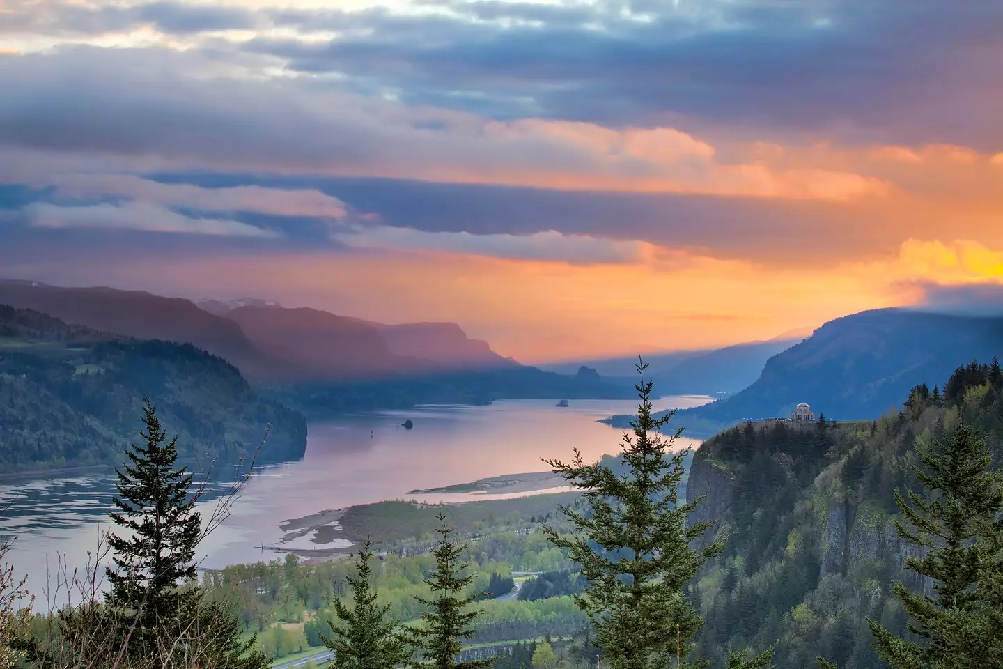 Washington's Columbia River is part of the Cascadia Subduction Zone (Getty Stock Image)