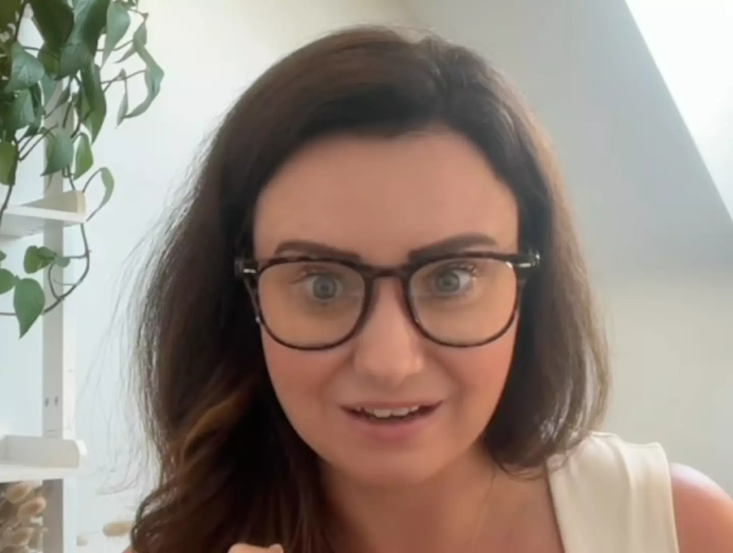 Relationship expert Sarah Ryan weighed in on the issues of 'dating' an AI bot