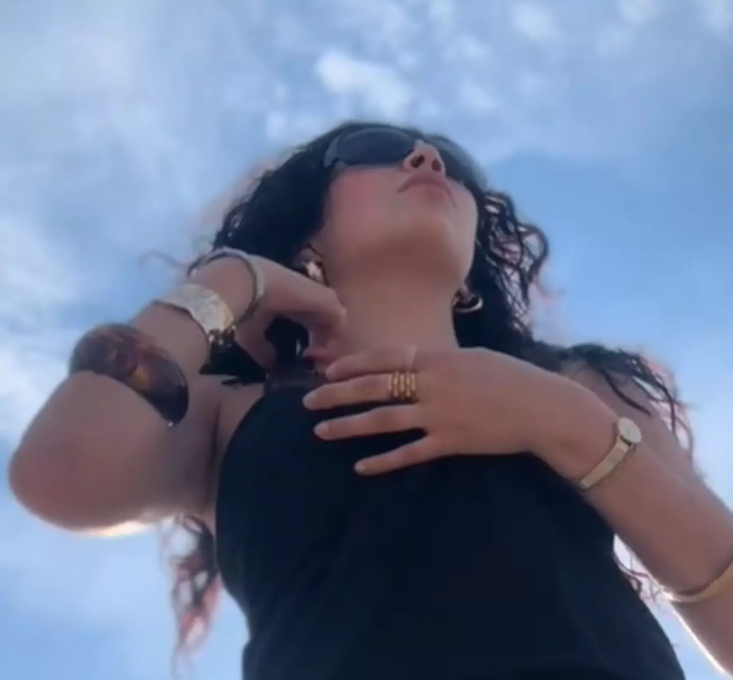 Elisa was sunbathing when she was informed of a 'creep'. TikTok/@msheavenonearthh