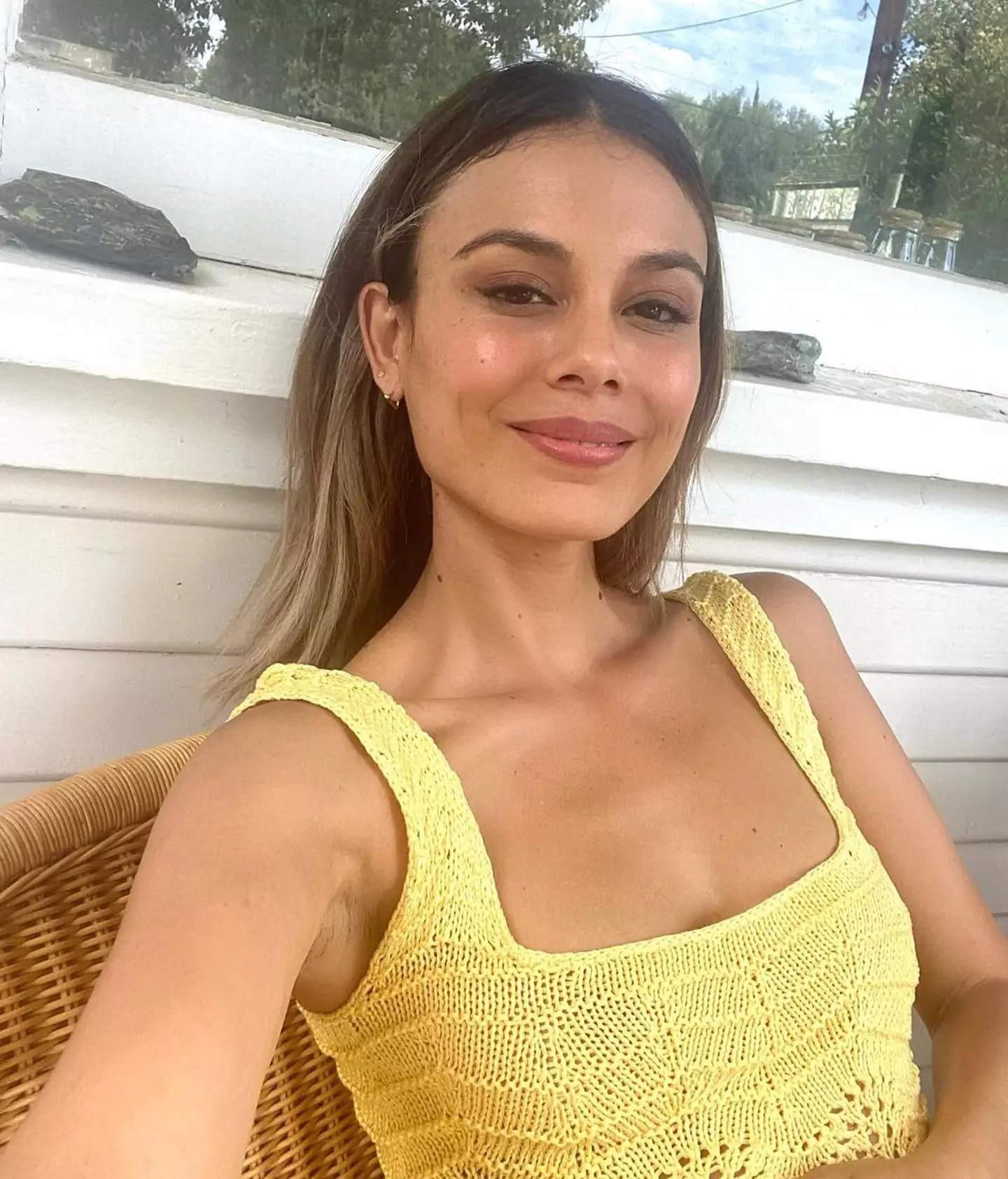 Nathalie Kelley urged non-indigenous people to wear feathers to festivals.