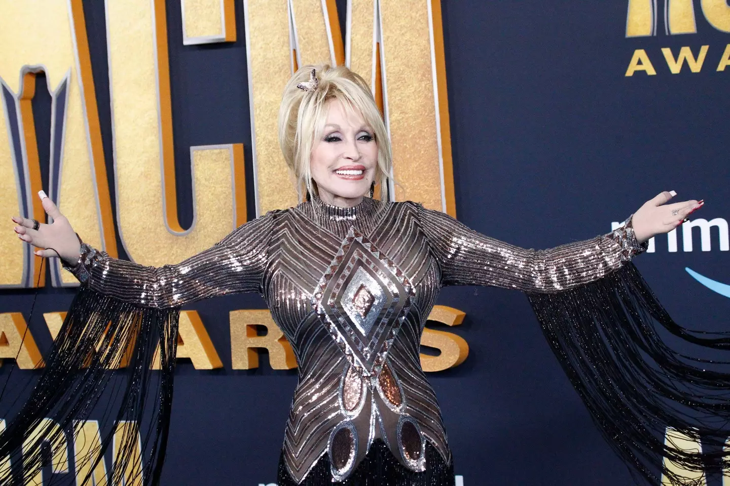 Dolly Parton does her 'best work' at 3am.