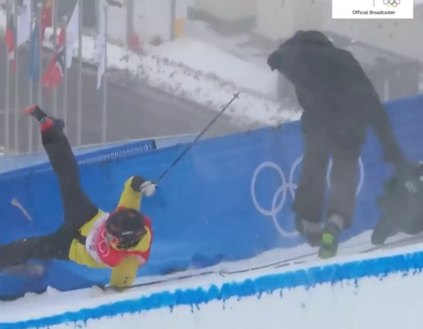 Fin skier Jon Sallinen crashes into camera operator. (BBC Sport) 