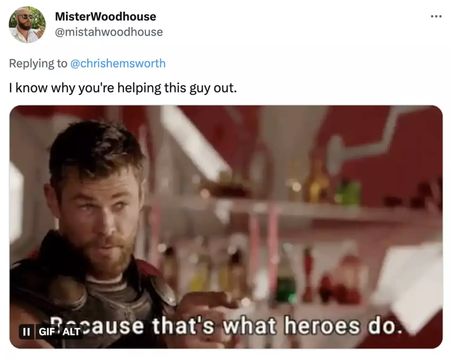 Some Twitter users think Hemsworth was doing Justin a favour.