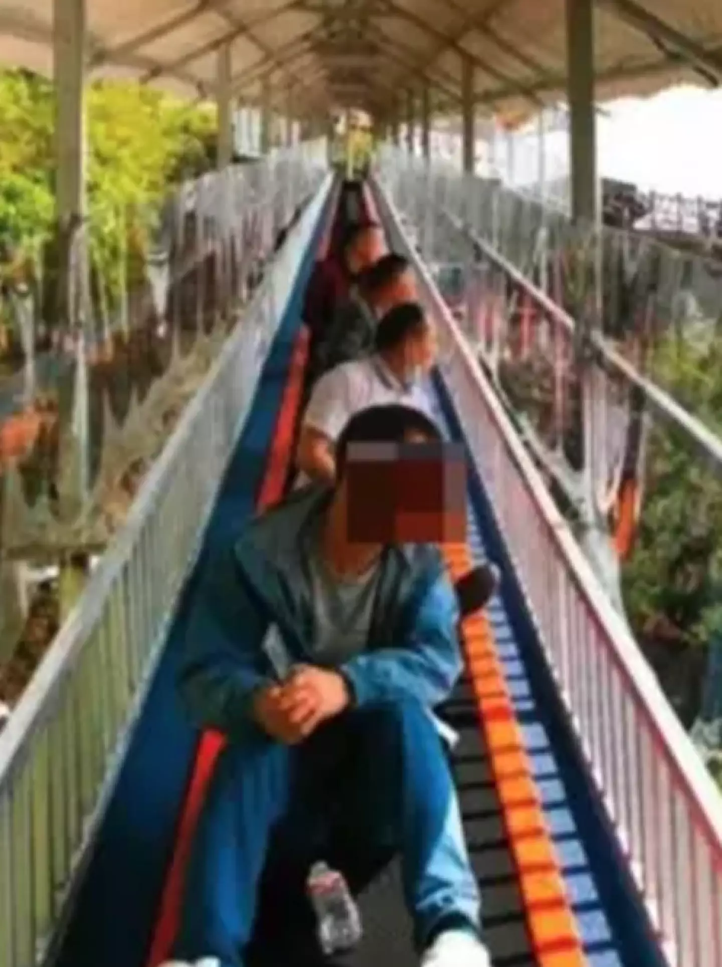 The ride reportedly malfunctioned (Wechat/DetianWaterfall)