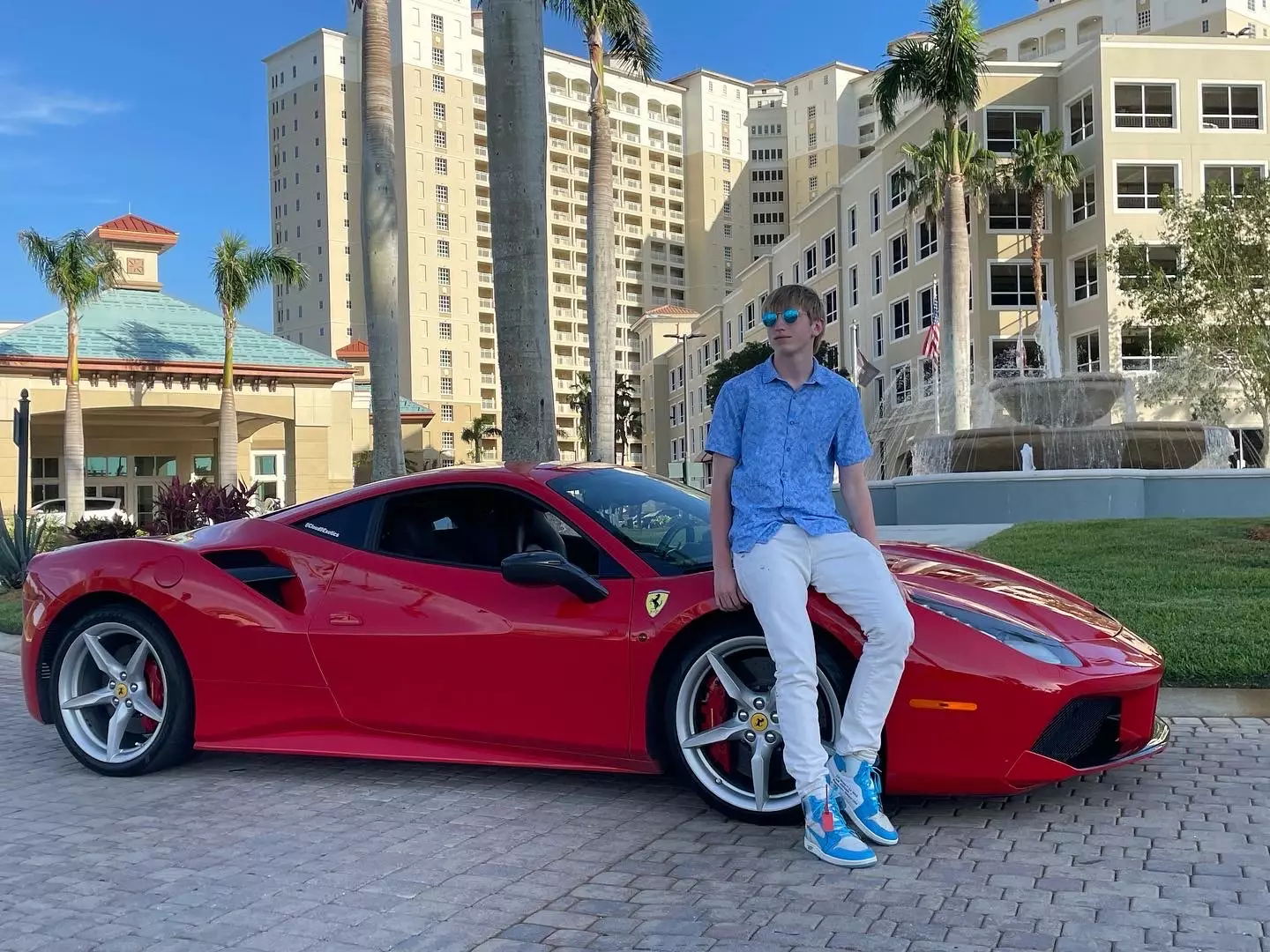 'Self made' Dylan Huntley claims to be the 'youngest private fund manager in America' after becoming a millionaire at the age of 15.