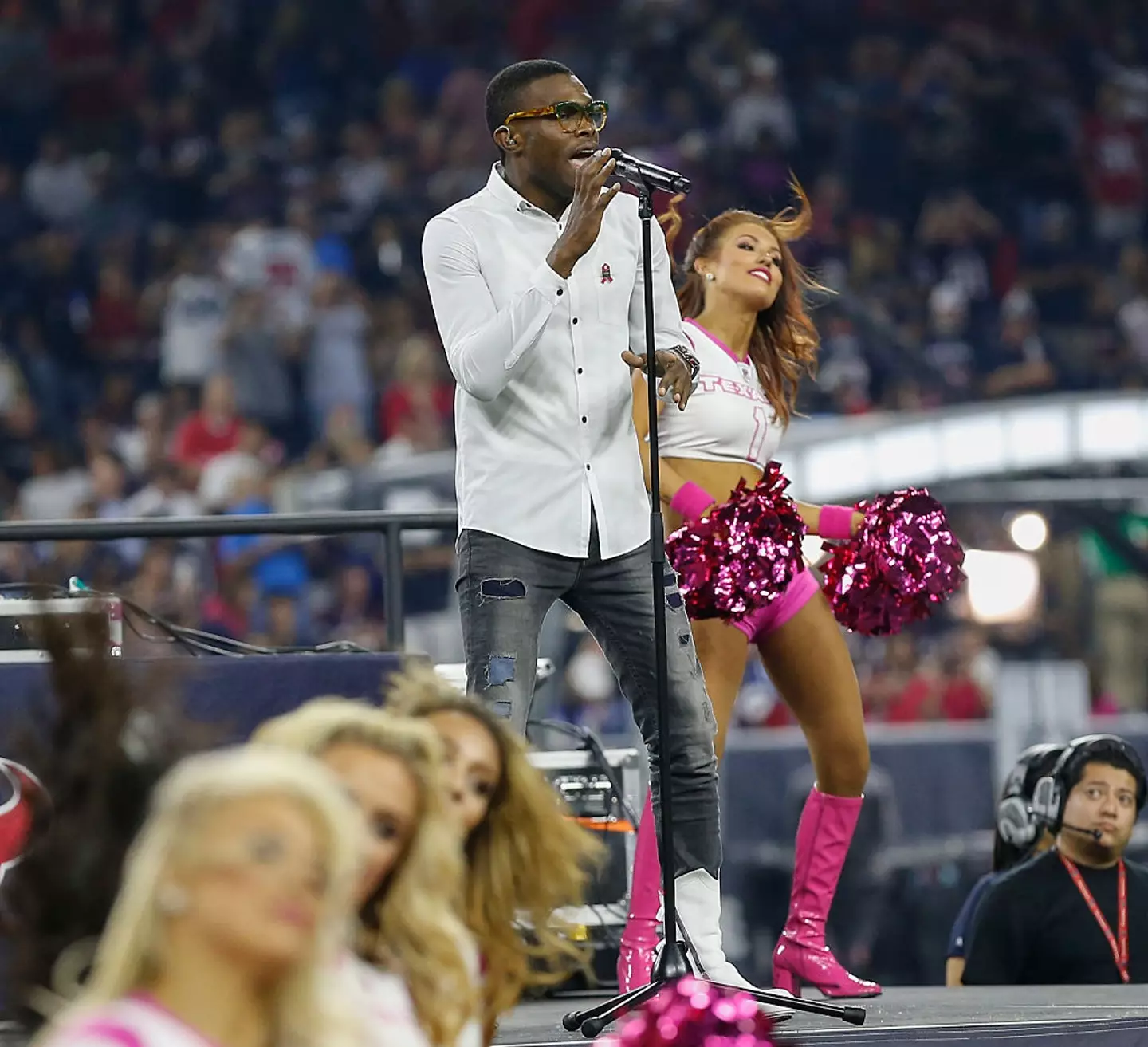 OMI performing 'Cheerleader' during the halftime show at NRG Stadium in Houston, Texas, 2015 (Bob Levey/Getty Images)