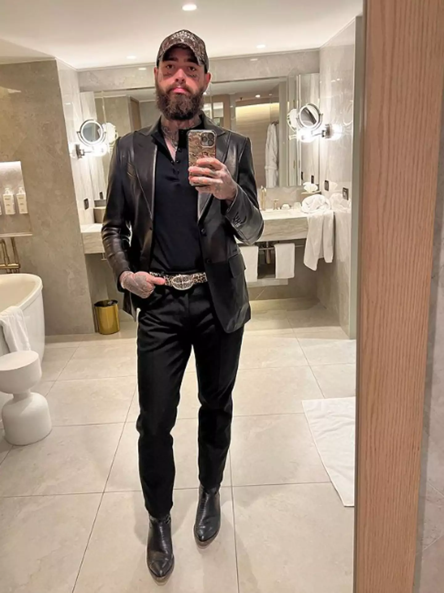 The singer debuted his new look on Instagram.