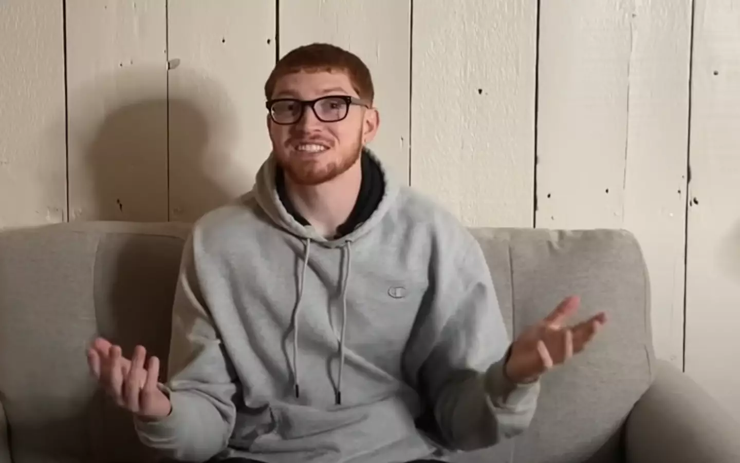 Murray said his workouts got worse and he felt constantly bloated(Colin Murray/YouTube)