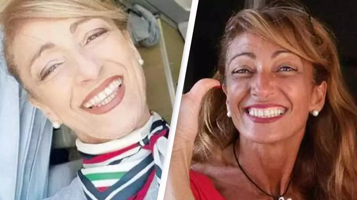 Flight attendant collapses and dies in front of passengers after 'feeling unwell'