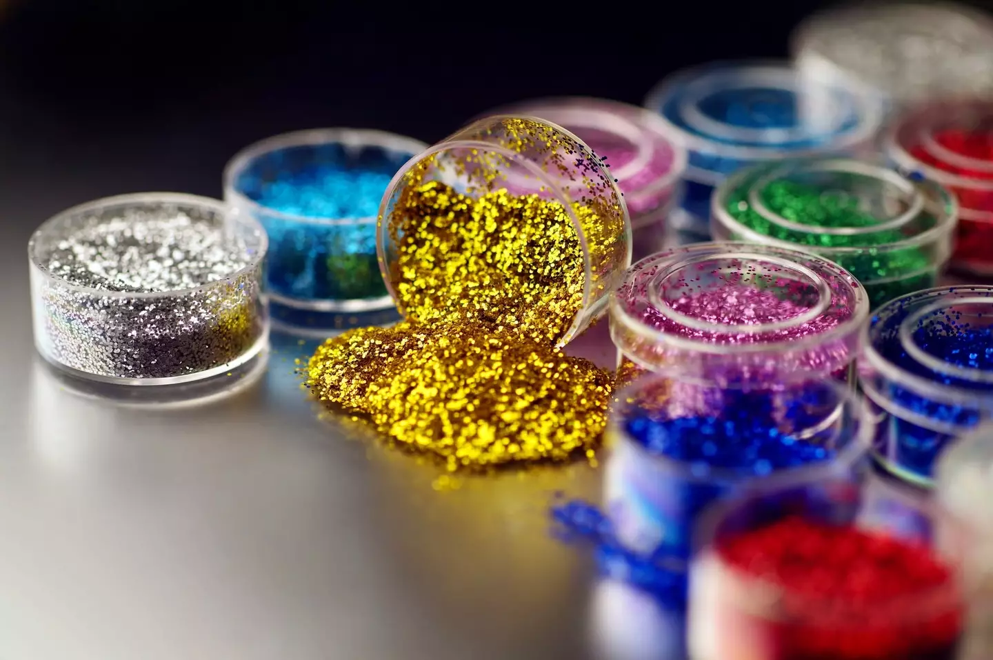 Leave that glitter at home (Adrienne Bresnahan / Getty)