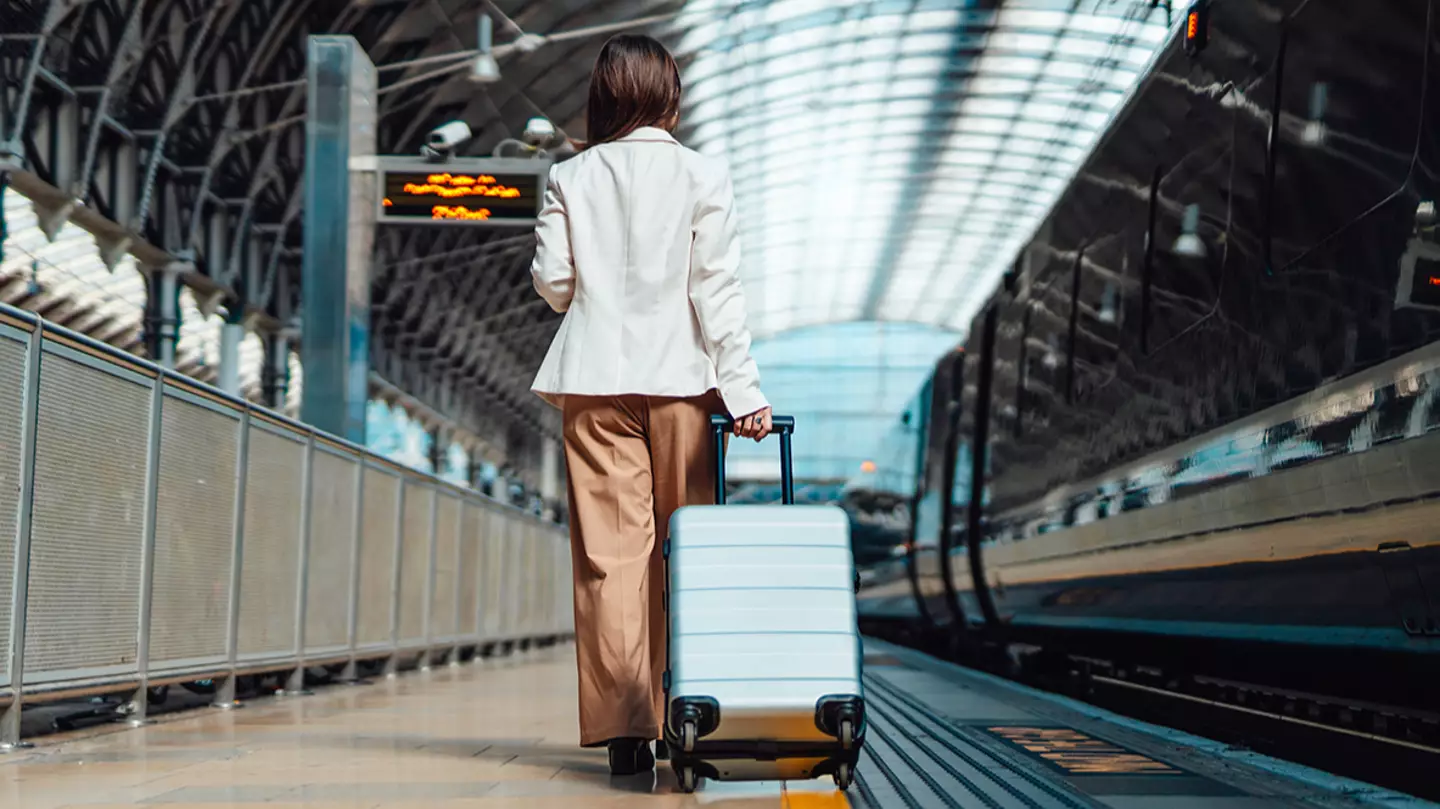 Baggage handler warns against common suitcase habit which could see luggage crushed