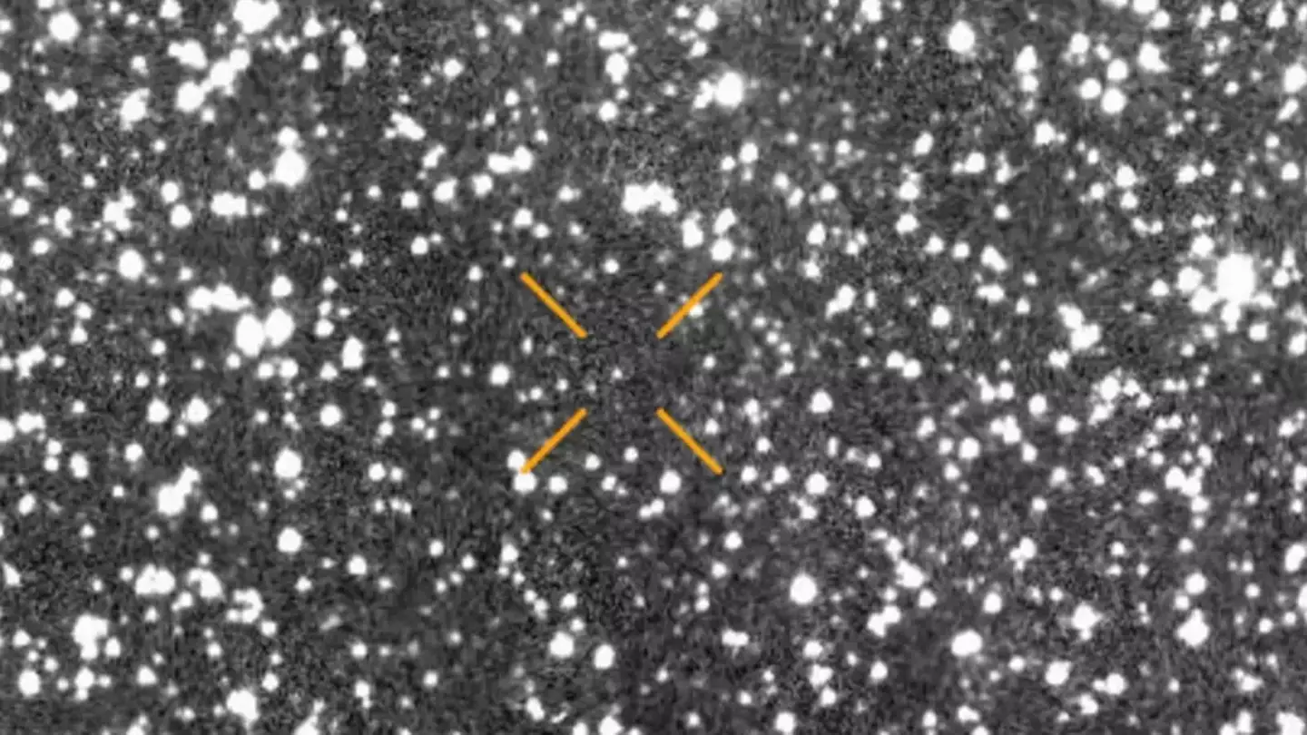 Harvard scientist issues alien statement as 'not natural' space object approaches Mars