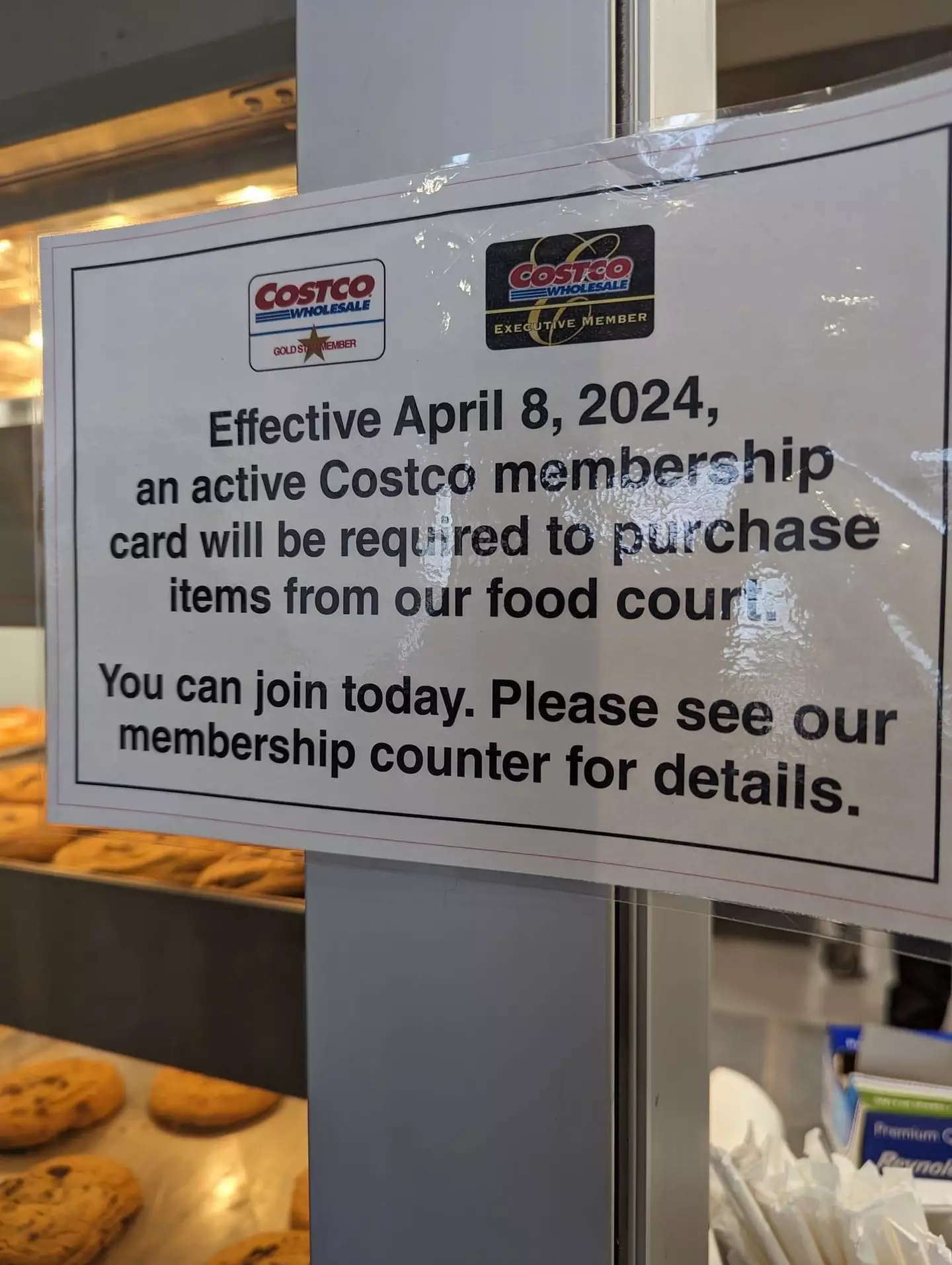 A sign seen at a Costco in Orlando (Reddit/GoldAssociation7261)