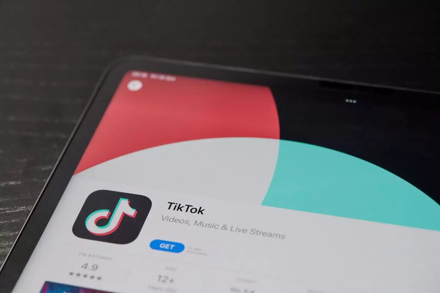 Apple and Google have been urged by the FCC (Federal Communications Commission) to remove TikTok from their respective app stores over a ‘national security risk’.