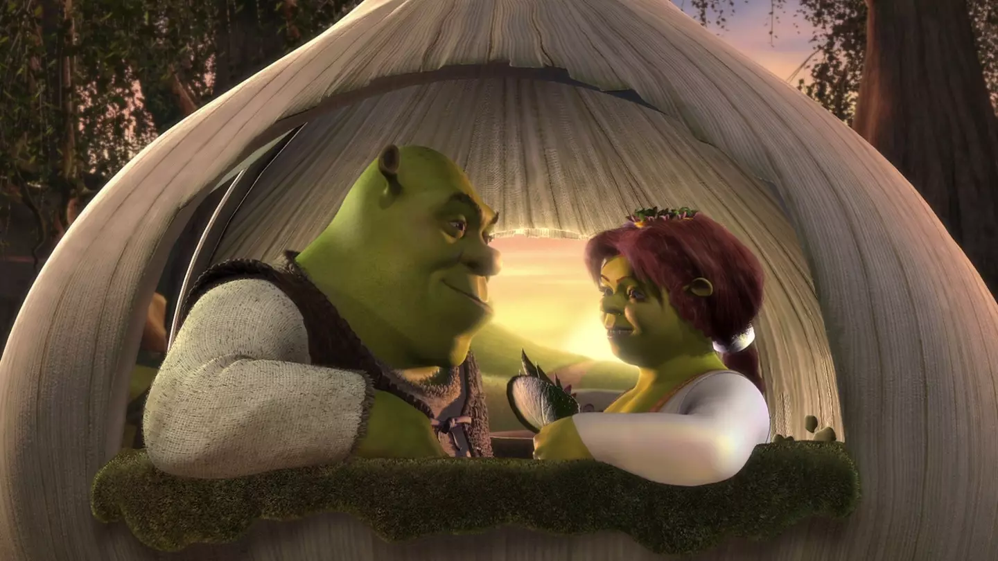 Shrek and Fiona in the 2001 movie (Dreamworks Pictures)