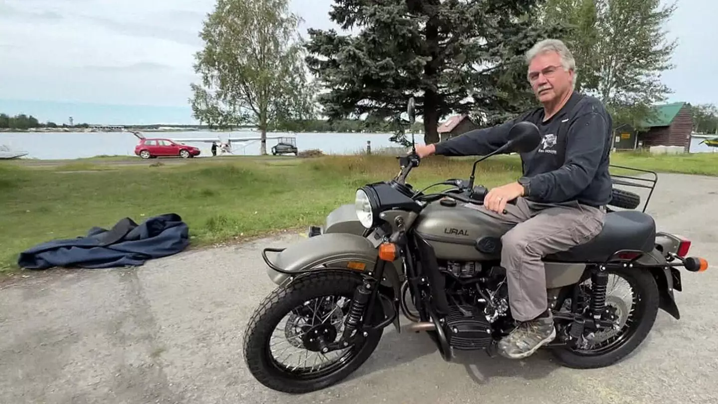 Putin's administration gifted the former fire inspector a Ural Gear Up motorcycle with a sidecar - worth $22,000 (Russia-1)