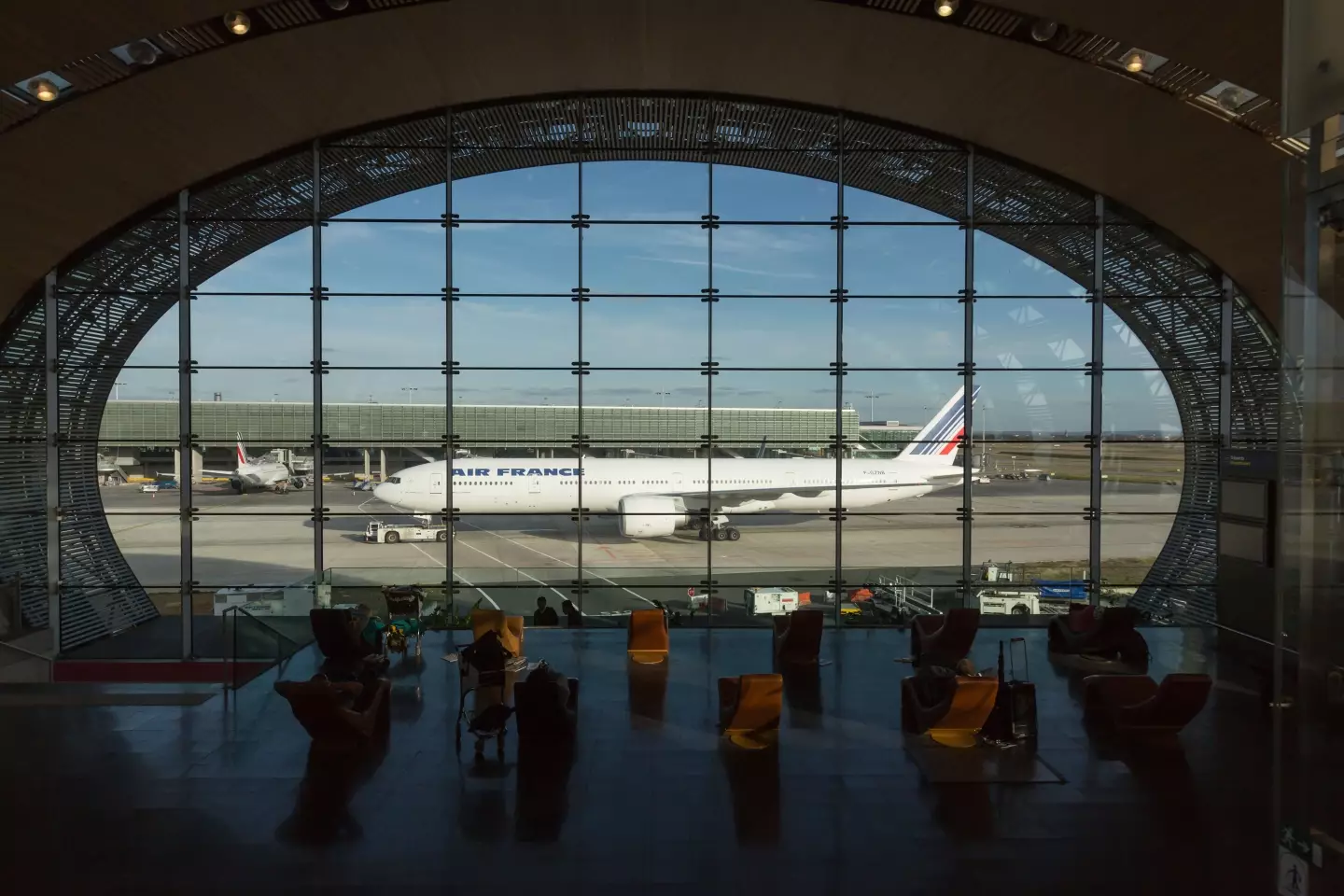 It was eventually able to land at Charles de Gaulle Airport (Alamy)