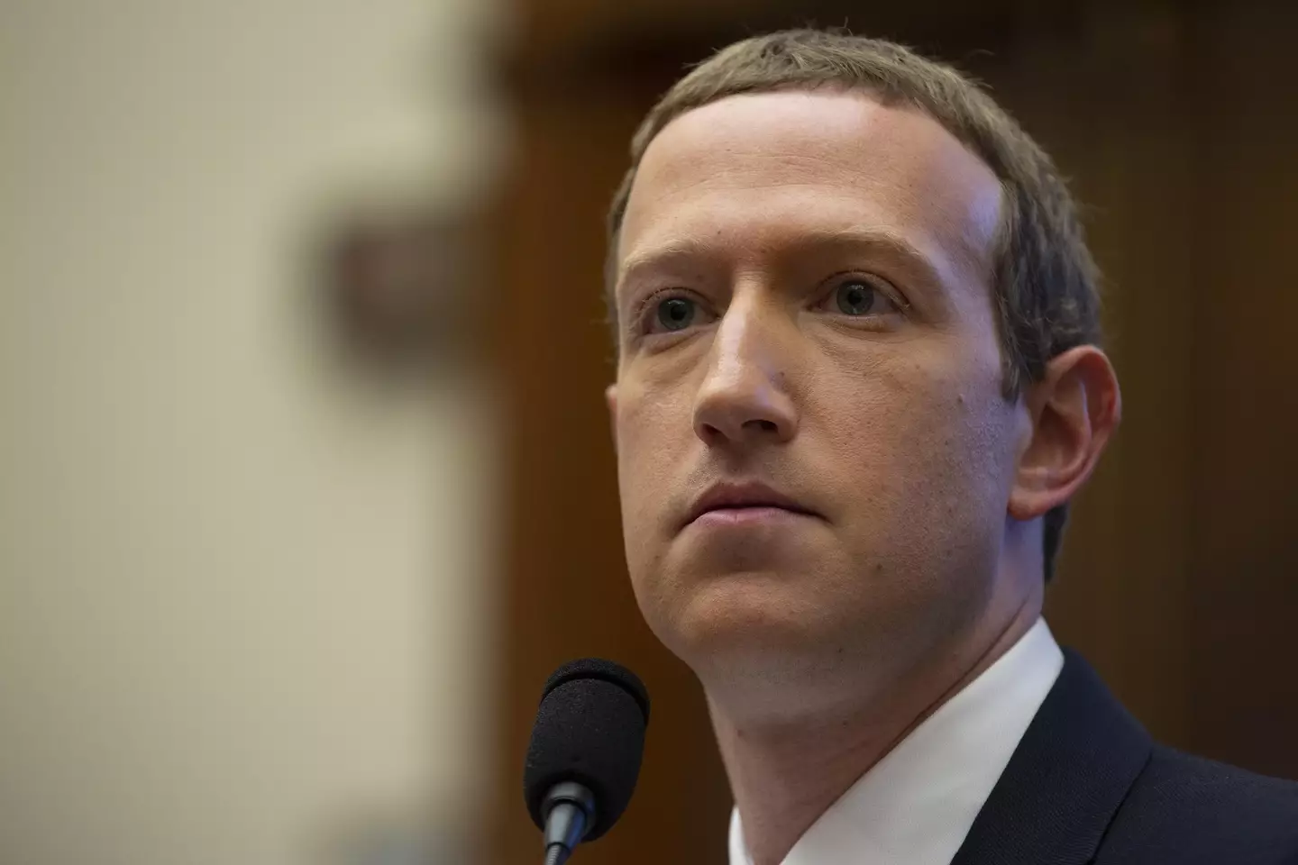 Mark Zuckerburg convinced Samberg to get a profile.