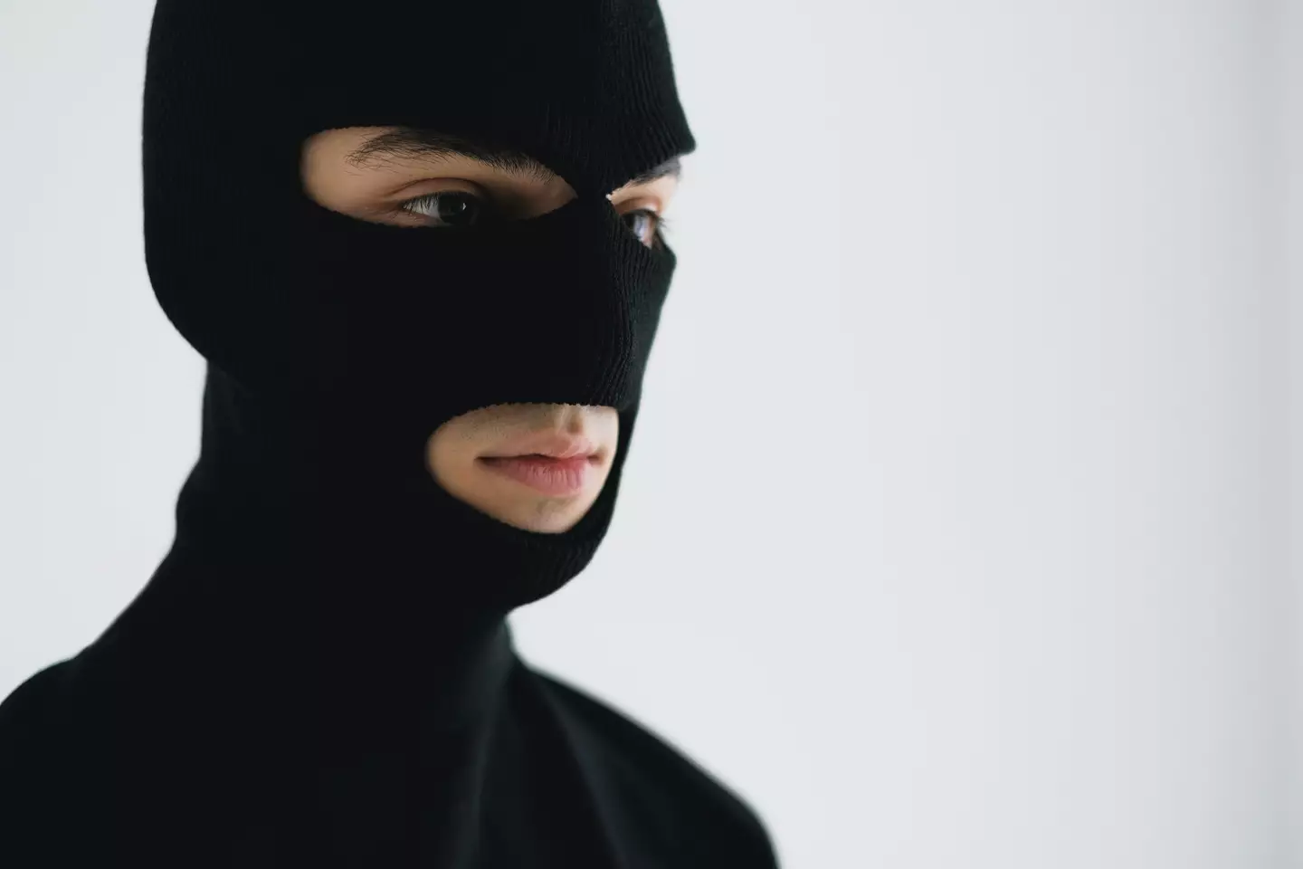 Masks are one factor which can impact an eyewitness identification.
