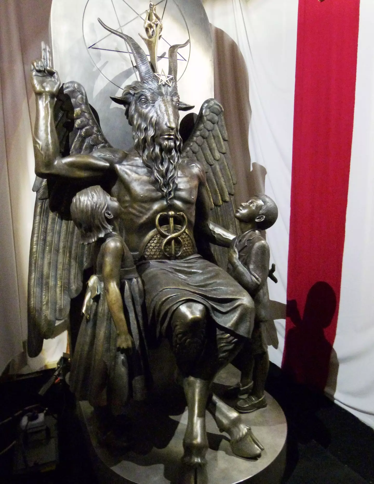 Statue displayed by the Satanic Temple (Alamy)