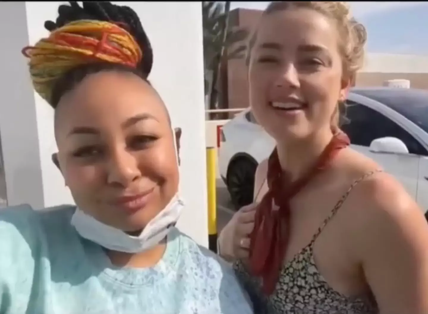 Raven met Amber Heard.