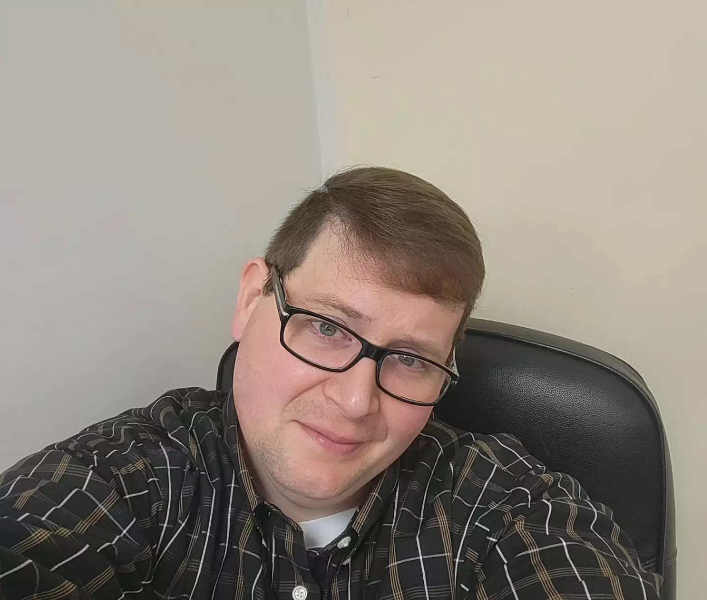 Gypsy Rose took to one of Anderson's selfie posts to defend her husband.