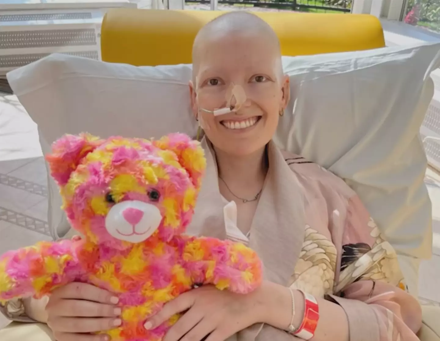Becca kept on smiling as her condition worsened (Stand Up To Cancer/Youtube)