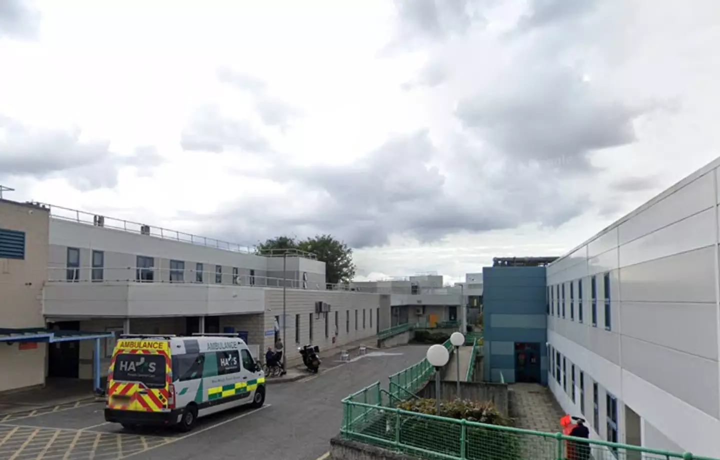 Collins was seen at Queen Elizabeth Hospital (Google Maps)