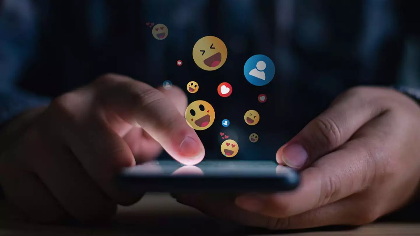 Experts issue warning on hidden meaning behind emojis kids are using