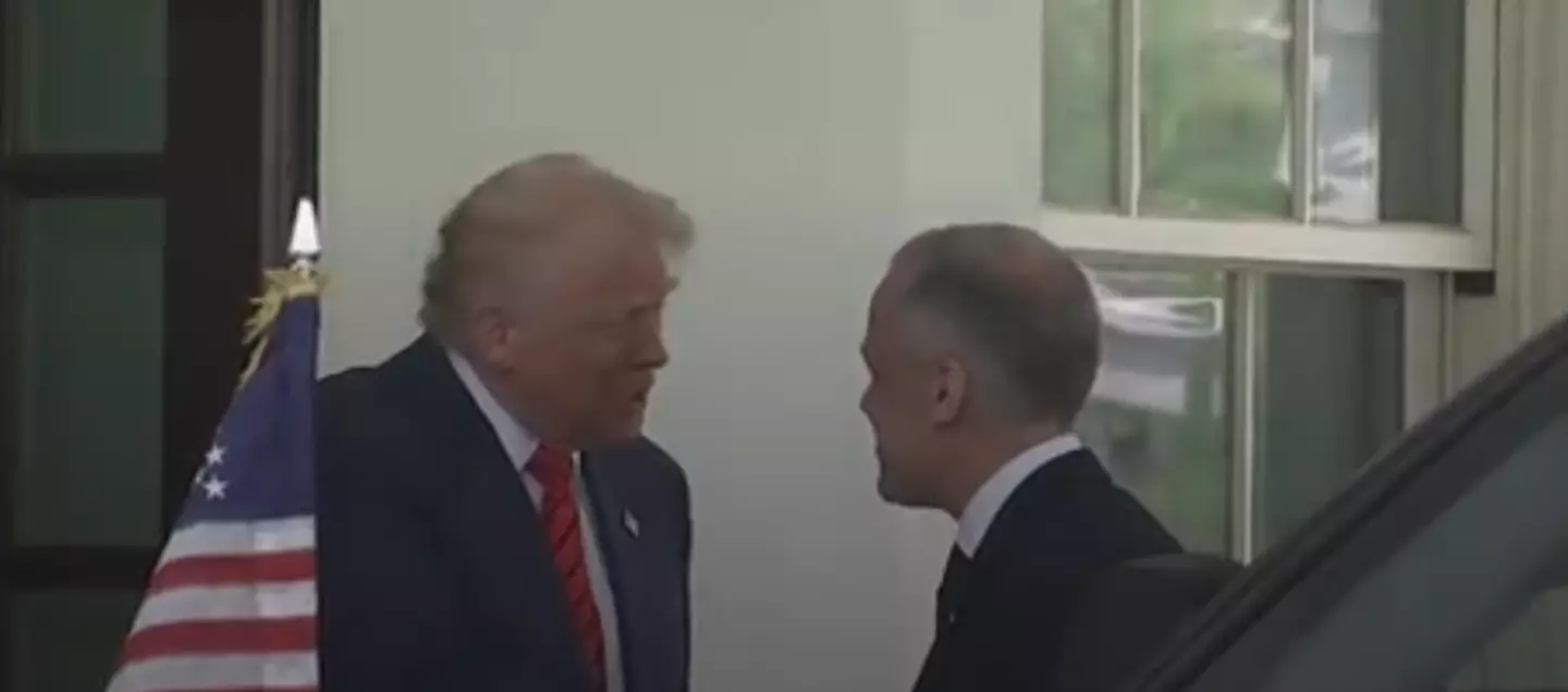 Dawson said Trump attempts a 'classic dominance signal' by 'raising his right shoulder' (Fox News)