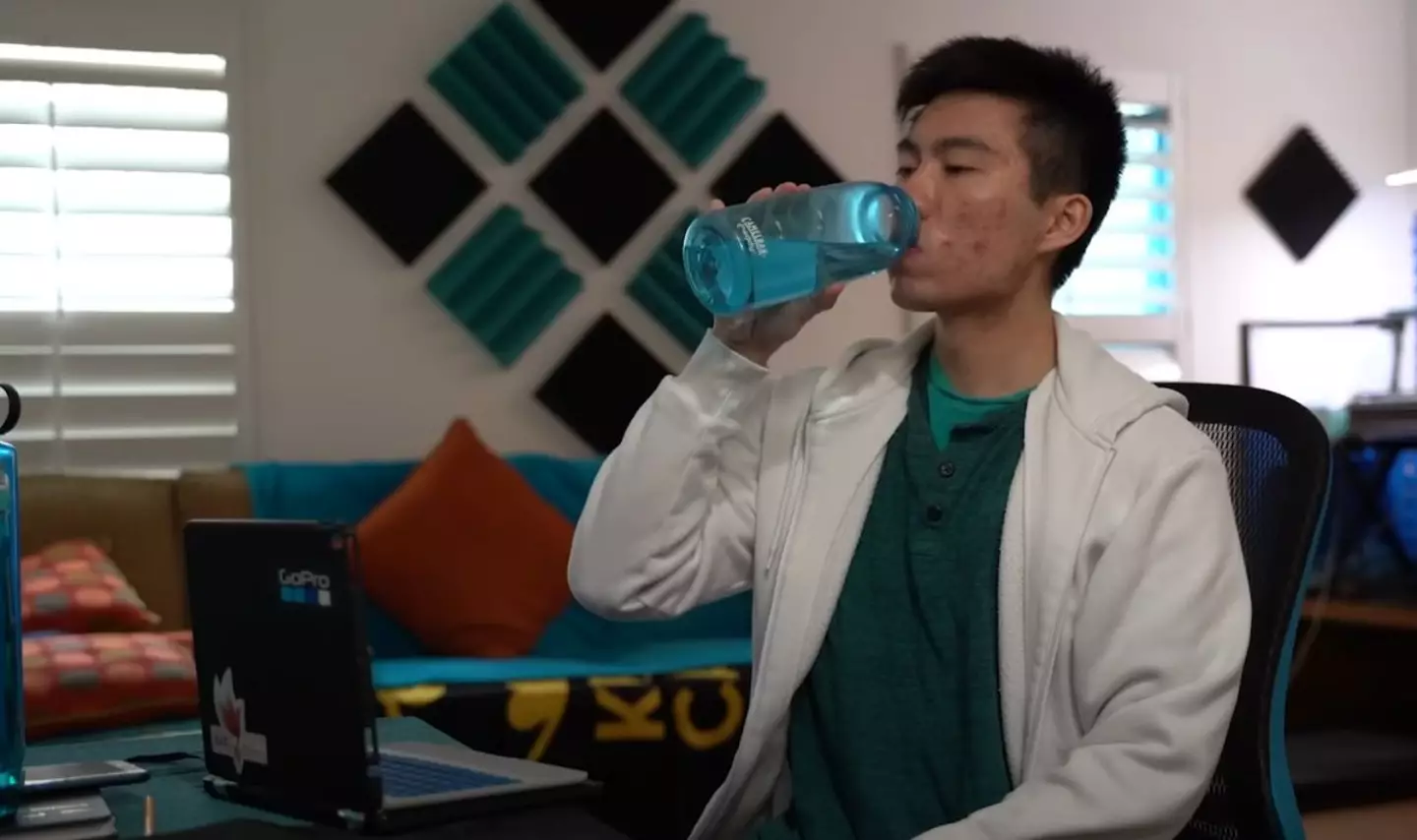 The YouTuber decided to drink three liters of water every day for an experiment (YouTube/Dreamlet)