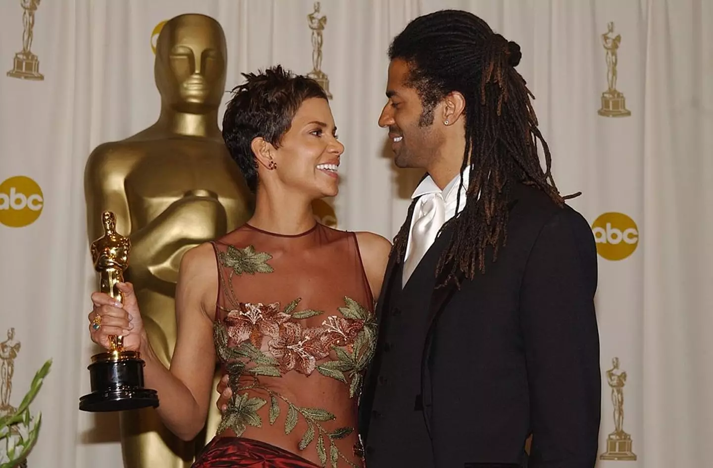 Halle Berry grips her Oscar back in 2002 with her then husband Eric Benét (Jeff Kravitz/FilmMagic, Inc)