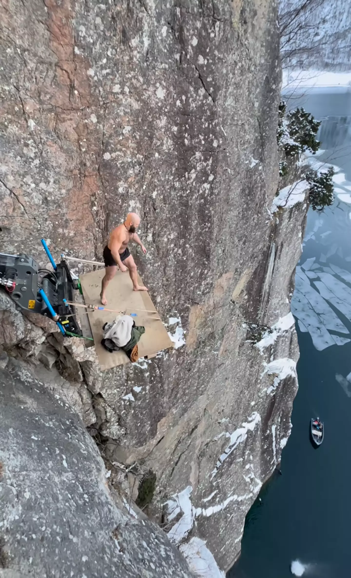 Ken's jump was 40.5 meters high.