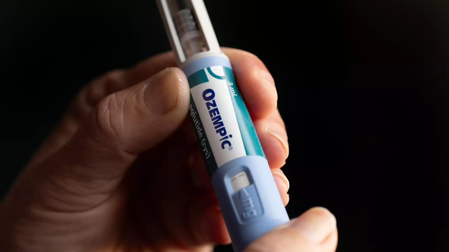 Doctor explains 'weight-loss jab smell' as new side effect for Ozempic is revealed