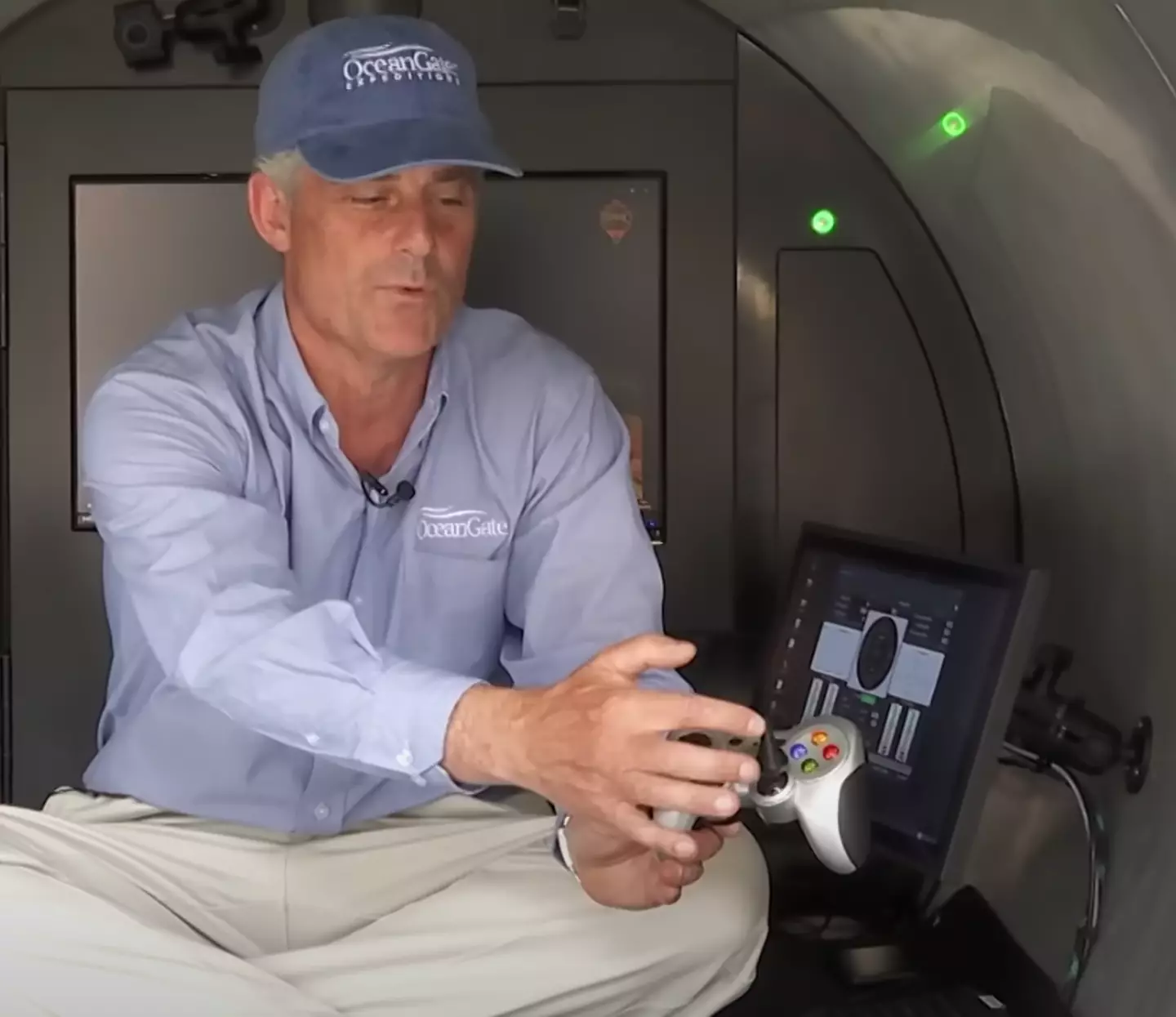 The vessel is controlled with a gaming controller.