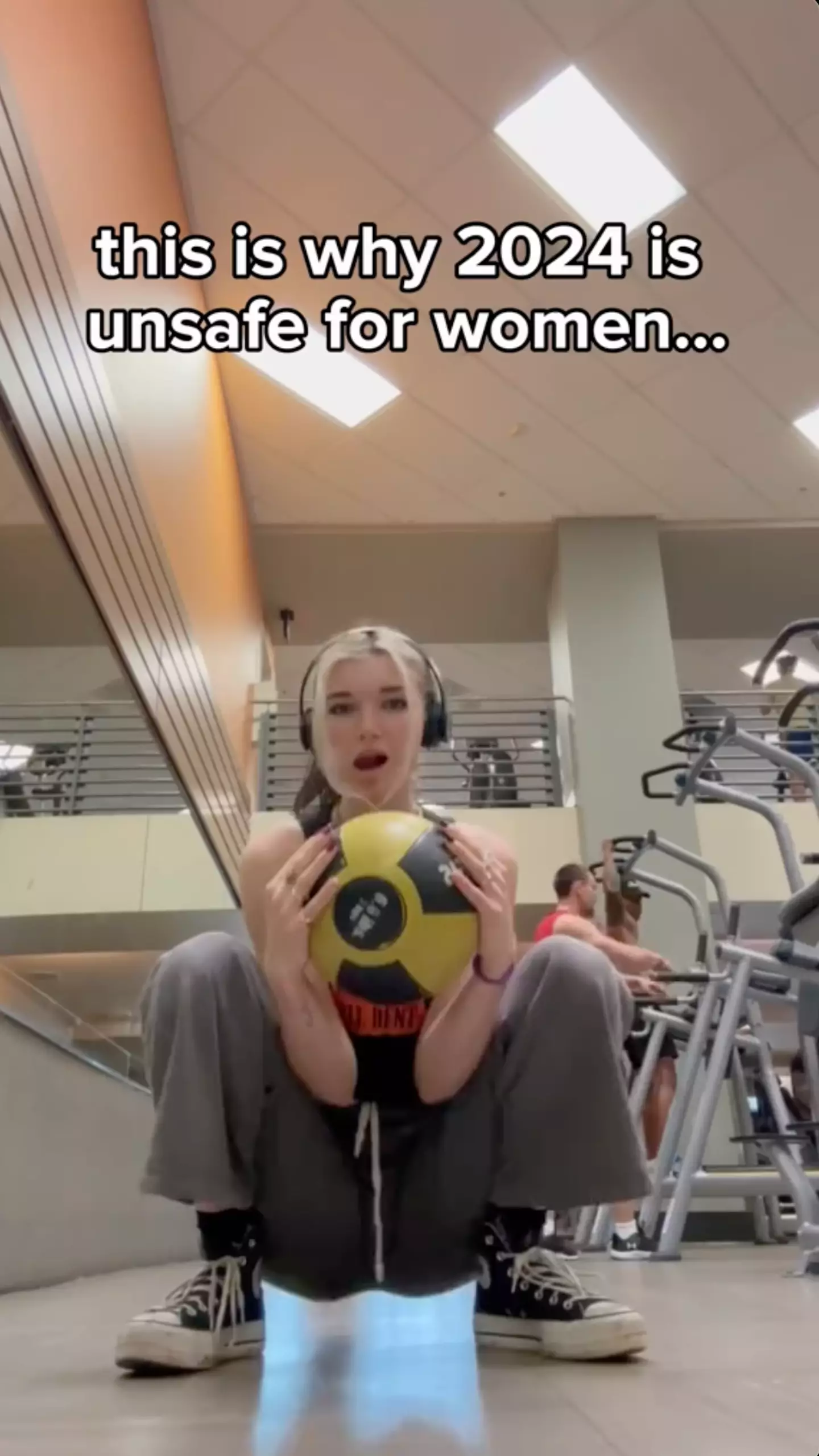 Some people were not convinced she was doing a pulse squat.