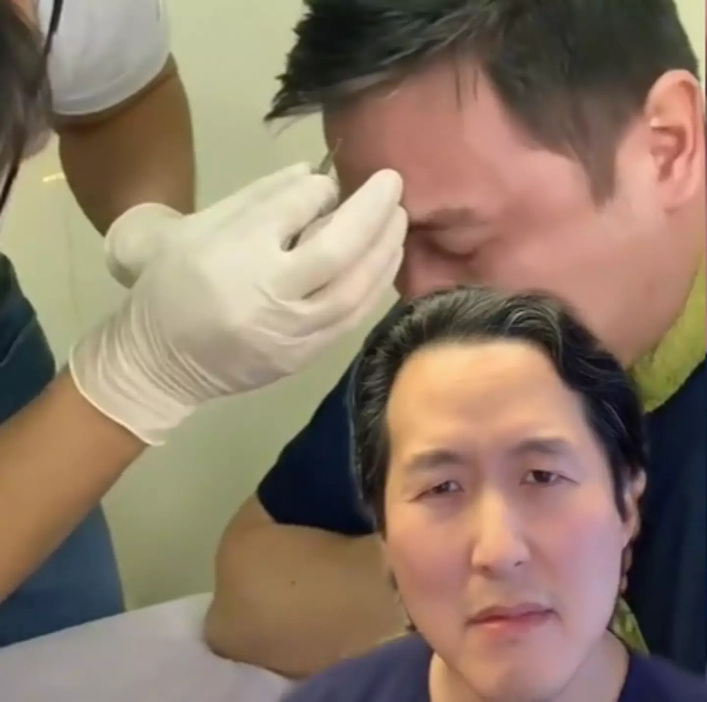 Doctor Reacts To Video of Bloodletting (@to0nyyounmd/TikTok)