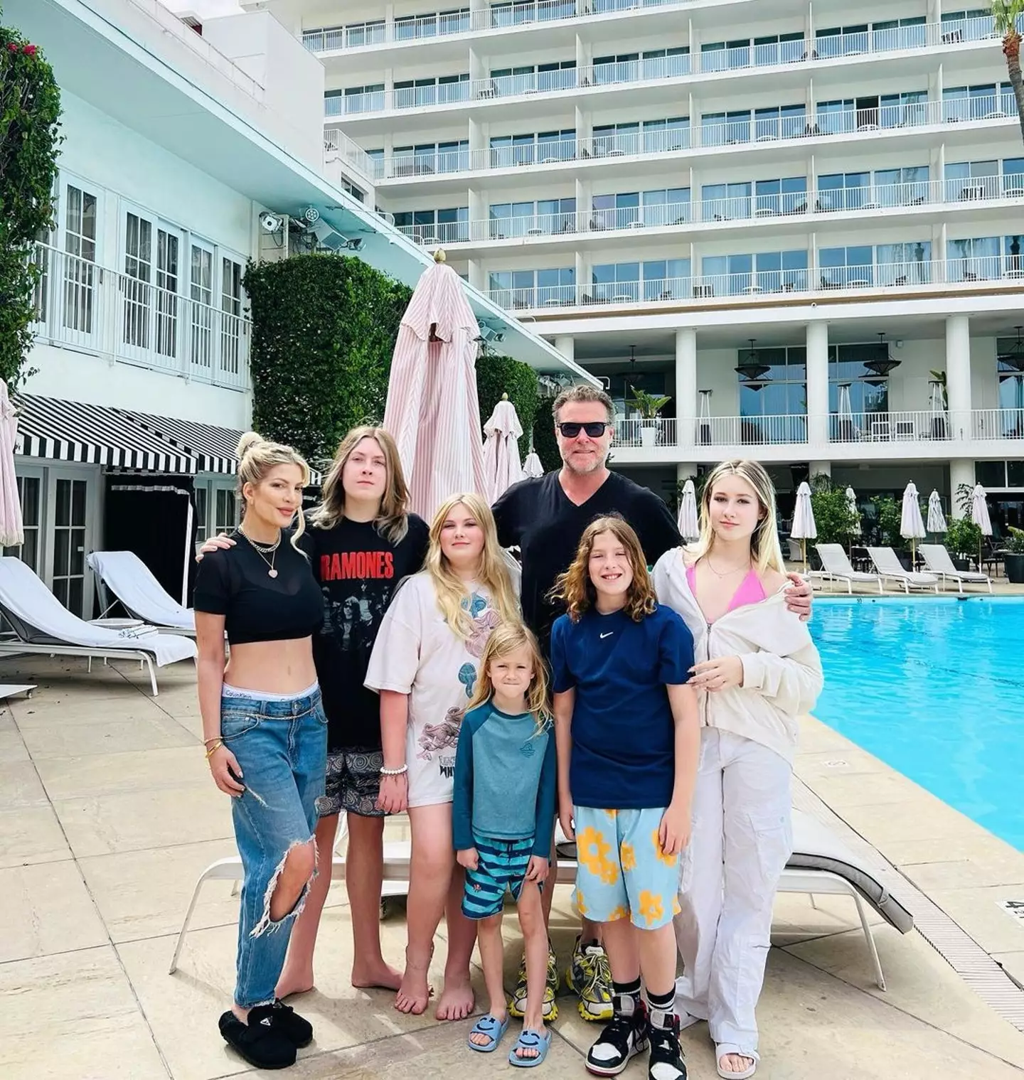 Tori Spelling with her kids and estranged husband Dean McDermott.