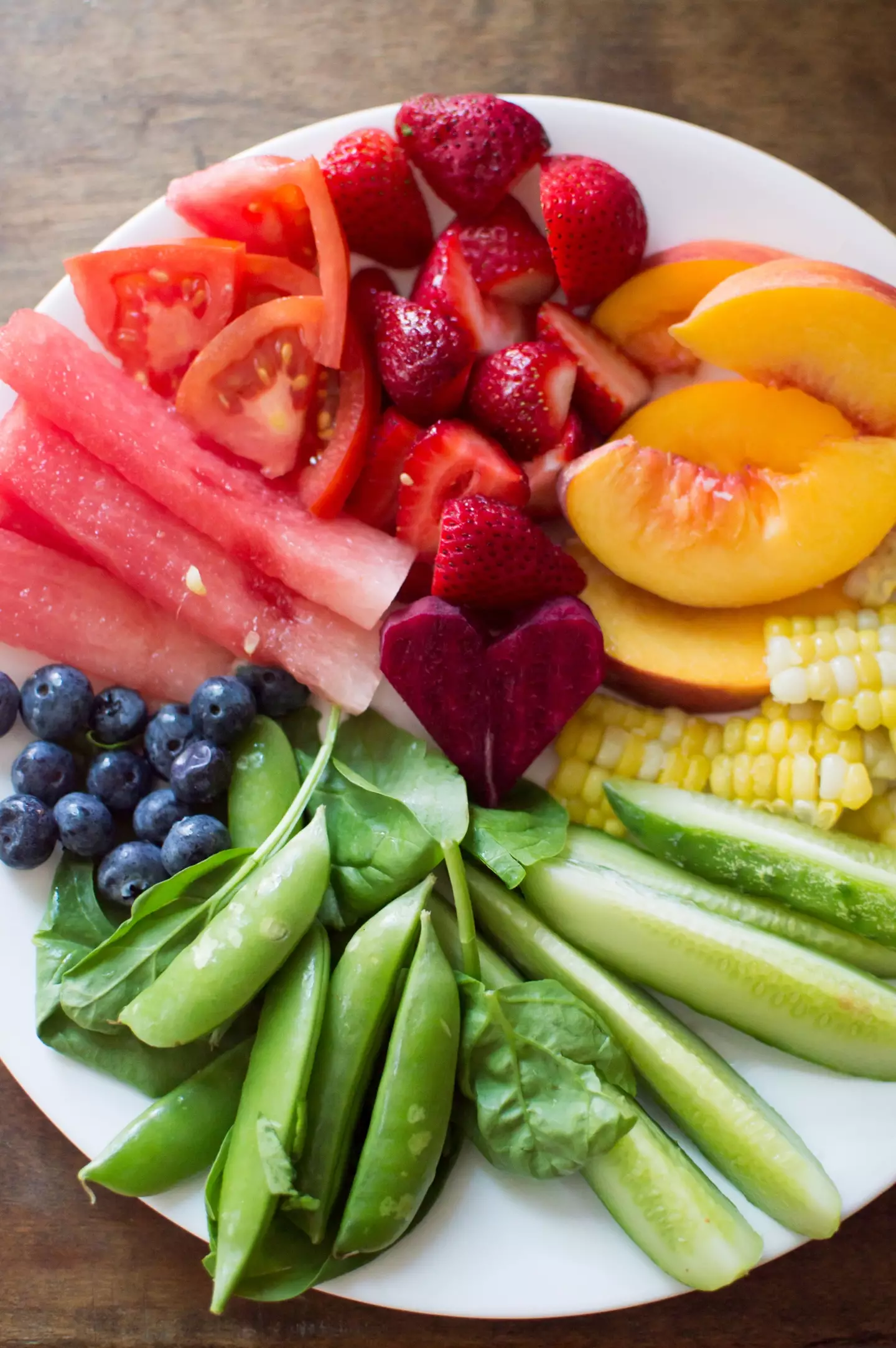 The pro says to eat a variety of healthy colored foods (Getty Images)