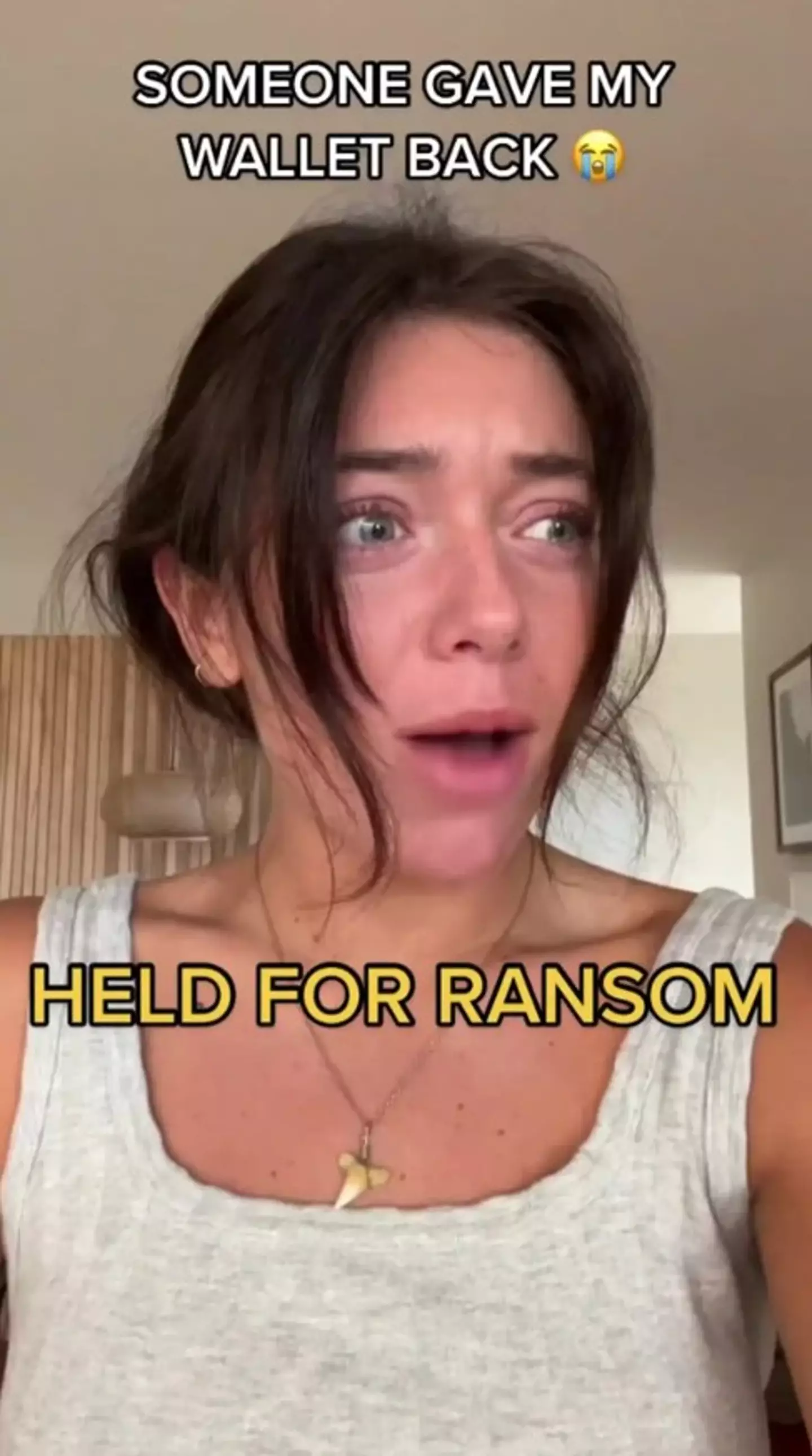 The influencer's wallet miraculously made it's way back to her on the final day of her holiday.