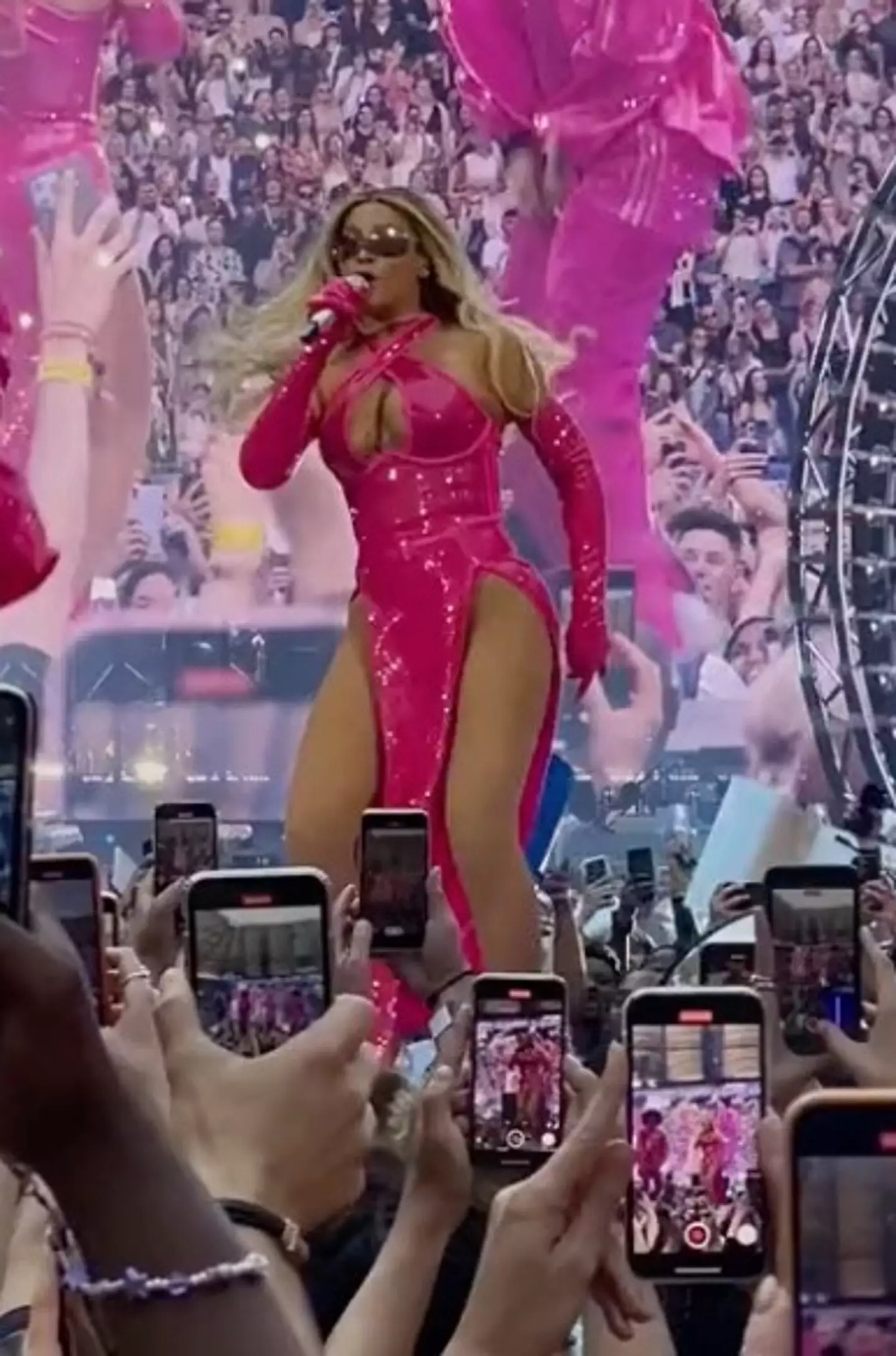 Fans think Beyonce was moments away from an on-stage wardrobe malfunction.
