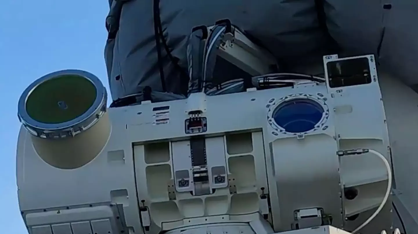 The laser can hit a £1 coin from a kilometer away.