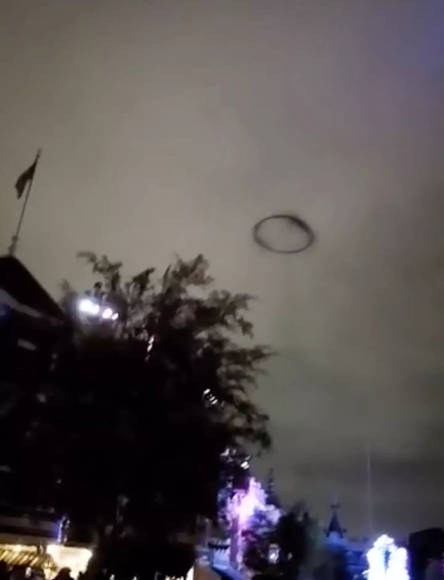 Onlookers were left baffled by the mysterious ring.