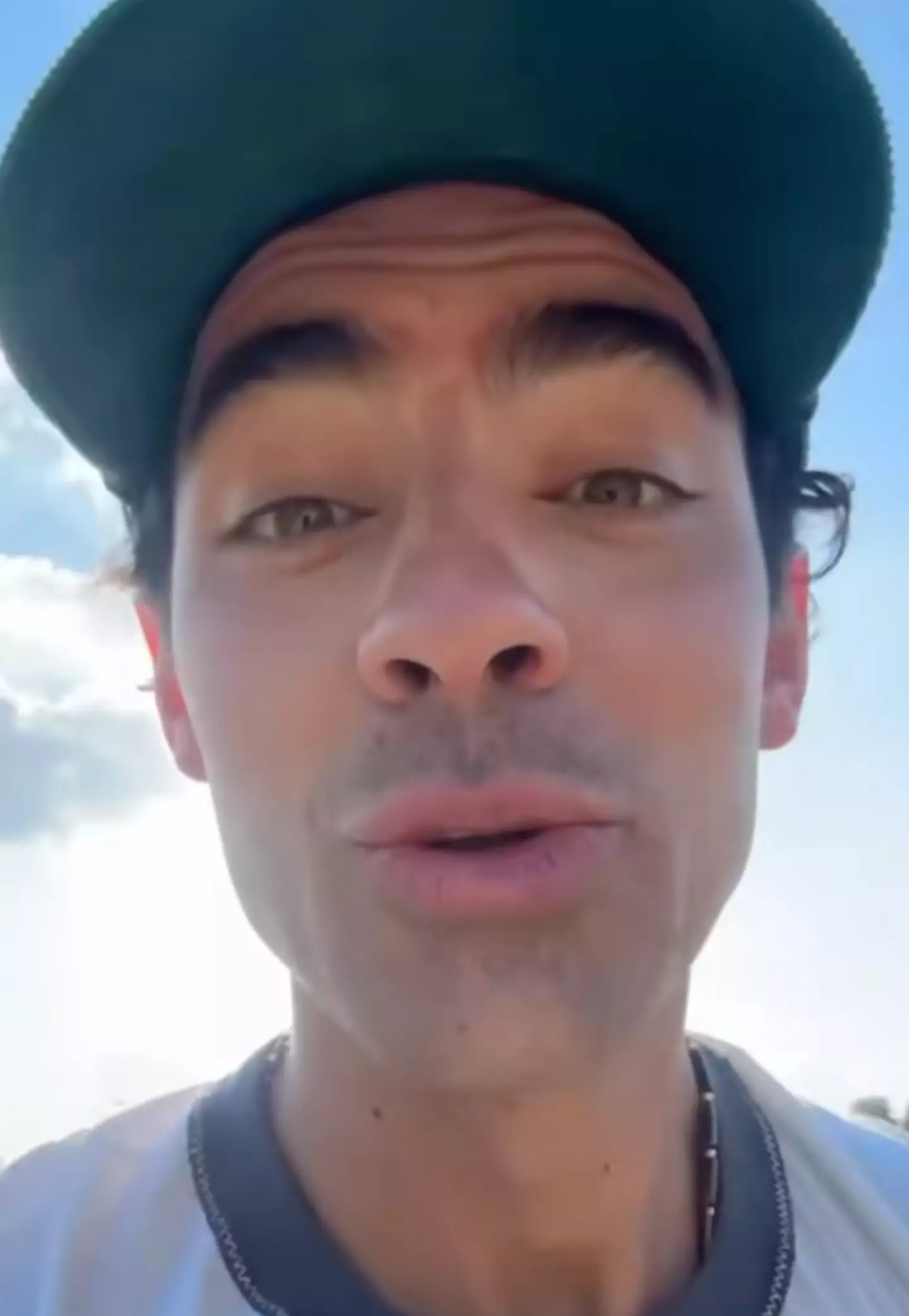 Joe Jonas was met with overwhelming support from his fans. (JoeJonas/TikTok)